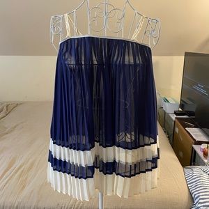 POOF Top Navy blue. Size small.